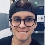 ↣ ᴄʜʀɪs ᴠᴇʟᴇᴢ ↢ - @chrispapasito - Instagram