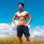 Chris Petrovski - @chris_petrovski - Instagram