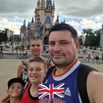 Chris Robb - @cjrobb - Instagram
