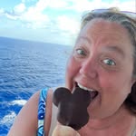 Christine Scheeler - @adventuretheworldtravels_ - Instagram