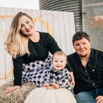 Christa Richter - @christavesely - Instagram