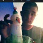 Christian Bartlett - @fluffytokes - Instagram
