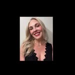Christine Small - @tallgirl._.smallworld - Instagram