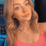 𝐂𝐡𝐫𝐢𝐬𝐭𝐢𝐧𝐚 𝐁𝐞𝐧𝐝𝐞𝐫 - @christinaa.benderr - Instagram