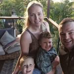 Christine Buzzard - @cbuzz89 - Instagram