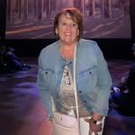 Christine Howells - @chris.howells27 - Instagram