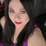 Christine Hubert-Stonepainter - @lovechattingwithchrissy - Instagram