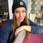 @christineleclaire22 - Instagram