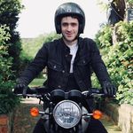 Christopher Agnew - @onepicturesquest - Instagram