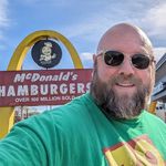 Christopher Bower - @setsstreetsandeats - Instagram