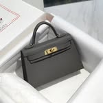 Christopher Lowe - @tiewkldbzebzgs - Instagram