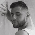 Christopher Medlin - @elswimmingchico - Instagram