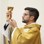 Padre Christopher Velasco - @padrechristopher - Instagram