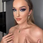 Christy Holmes - @deriniayalashnco - Instagram