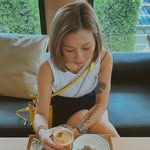 Cici Lee - @cici214214 - Instagram