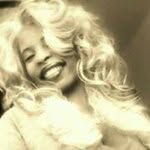Cindy Hamm - @twinn_girl - Instagram