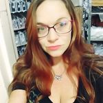 Cindy Burris - @cindyb2621 - Instagram