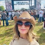 Cindy Shipp - @1gadawgfan - Instagram