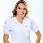 Cindy Vélez - @cindyvelezcosmiatra - Instagram