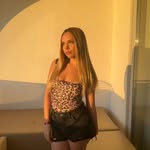 Claire - @claire._reeves - Instagram