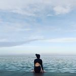 Claire Bartley - @hold_my_towel - Instagram