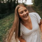 Claire Becker - @clairebecker1410 - Instagram