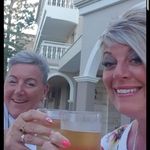 claire crow - @julieandclaireyeatout - Instagram