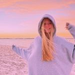 Claire Glover - @claireglovver - Instagram