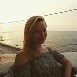 Claire Marston - @a_year_of_living_sensibly - Instagram