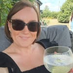 Claire Reader - @clairealexander26 - Instagram