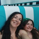 Claire Singer - @clairemell88 - Instagram