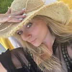 Clara George - @claragrg3 - Instagram
