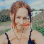 Clare Ball - @clarelovesworkingout - Instagram
