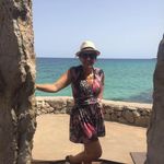 Clare Herbert - @somanydresses - Instagram