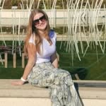 Clare Hillary - @clare_hill.ary - Instagram