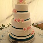 Clare Pope - @clarescakeboutique - Instagram