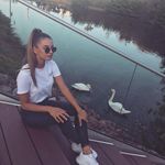 Claudia Holmes - @claudiaholmes28 - Instagram