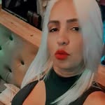 Claudia Lins - @claudialins_loira - Instagram
