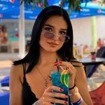 Claudia McKee - @xq.sherri.xq245 - Instagram