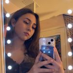 claudia - @claudiameader - Instagram