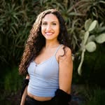 Claudia Parada, Latinx therapist for Latinx women - @itsclaudiaparada - Instagram
