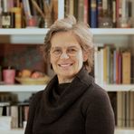 Claudia Bordese        Biologia Pop - Facebook