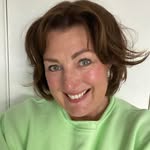 Sarah Harrington - @ladyharringtonofwhitecliff - Instagram
