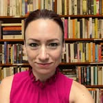 Kim Clifton - @themrscliftonreads - Instagram