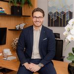 Dr Clyde Logan - @dr_clyde_logan - Instagram