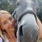 Coco White - Facebook