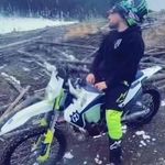 Cody Hewitt - @thech0d3s - Instagram