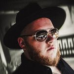 Collin wise - @cwise.taylor.guitars - Instagram