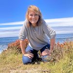 Connie Bradshaw - @a90210girl - Instagram