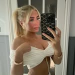 C - @connieirving_ - Instagram